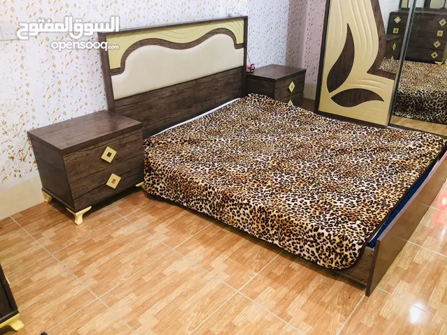 غرفه نوم نظيفه للبيع سعر مناسب تحتوي جربايه نفرين كنتور سلايت كومديات عدد اثنين مكان اربيل