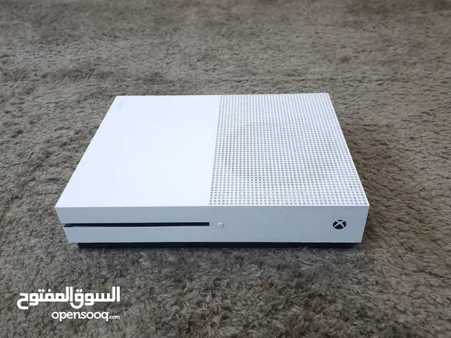 Xbox One S 1TB نظيف جداً