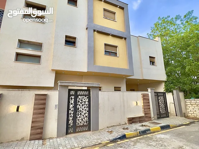 345m2 More than 6 bedrooms Villa for Sale in Tripoli Al-Hashan