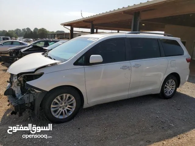 Used Toyota Sienna in Al Sharqiya