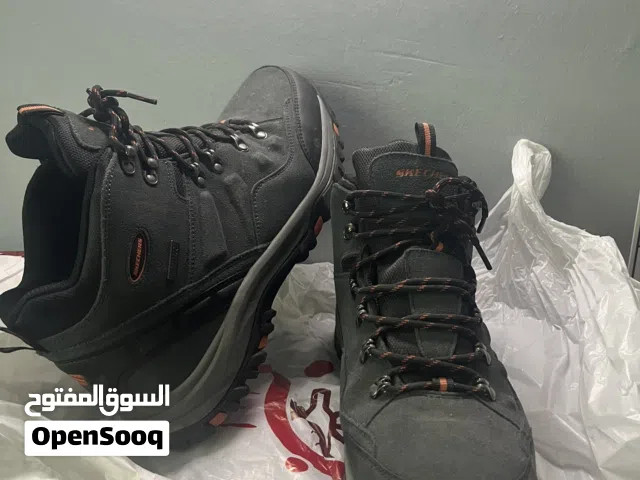 بوت مطري سكيتشرز