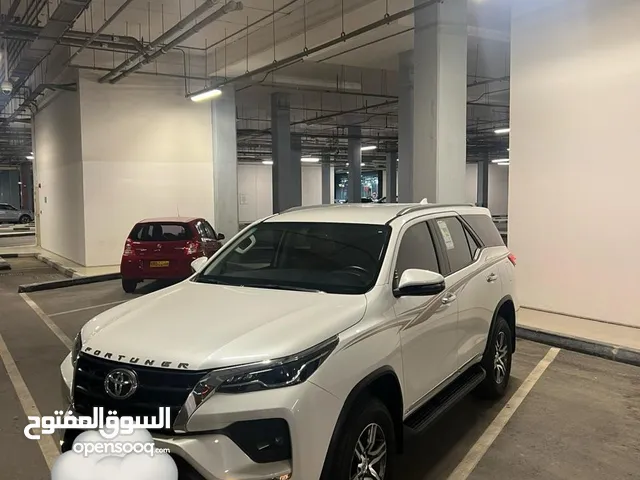 فورتشنر2022خليجي مالك اول V6قطعة39000kmفقط كالجديدة