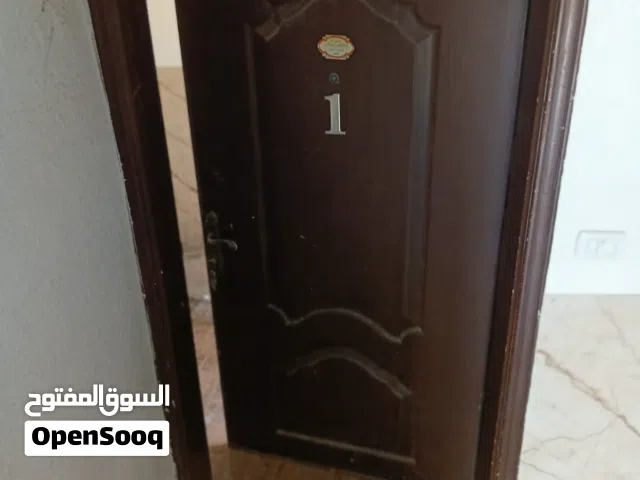 115 m2 3 Bedrooms Apartments for Rent in Salt Al Maghareeb