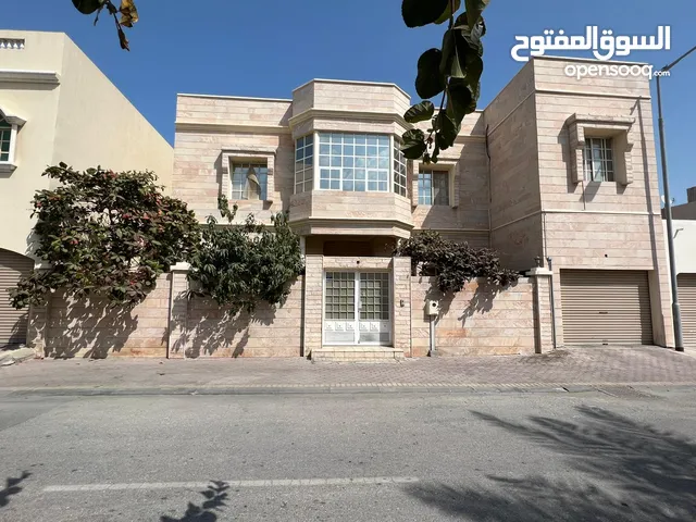 11 m2 More than 6 bedrooms Villa for Sale in Muharraq Arad