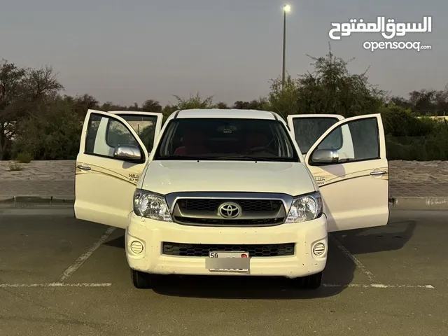 Used Toyota Hilux in Abu Dhabi