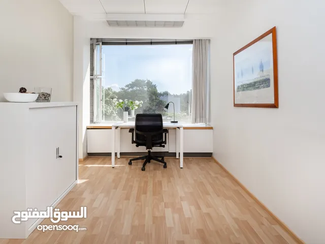 Private office space for 2 persons in MUSCAT, Shatti Al Qurum
