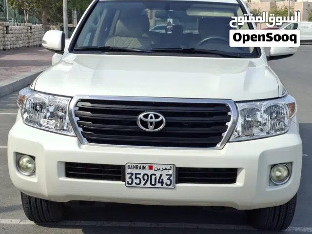 لاندكروزر GX 2015 مكيف خلفي وثلاجة بحالة ممتازة