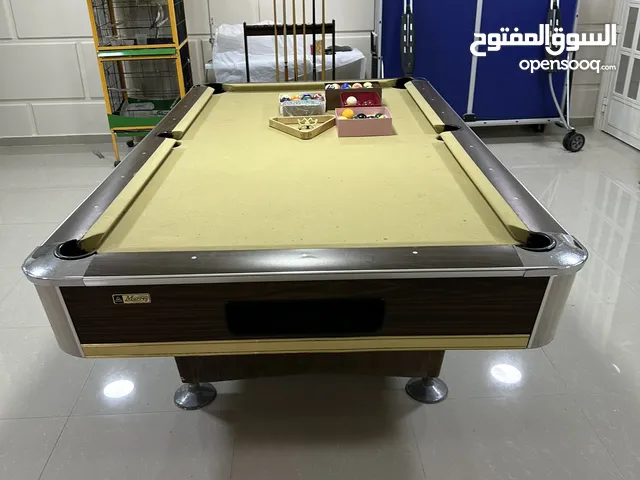 Full size pool table with everything