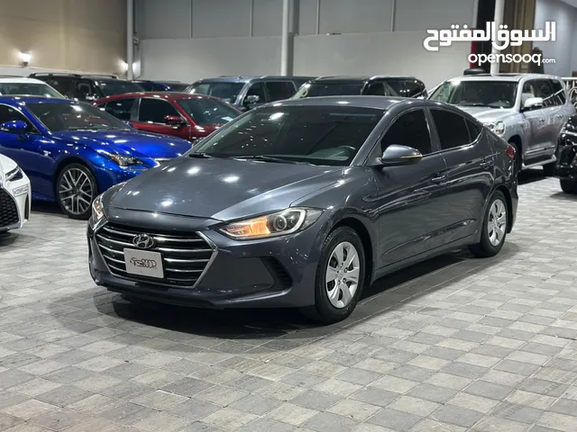 Hyundai Elantra 2.0