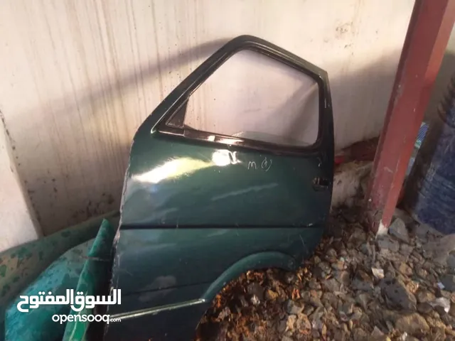 باب سائق هيس لون عشبي مضمون كرت كامل معا الفريم والدريز الداخلي يركب على اي هيس من مديل 90 الي2005