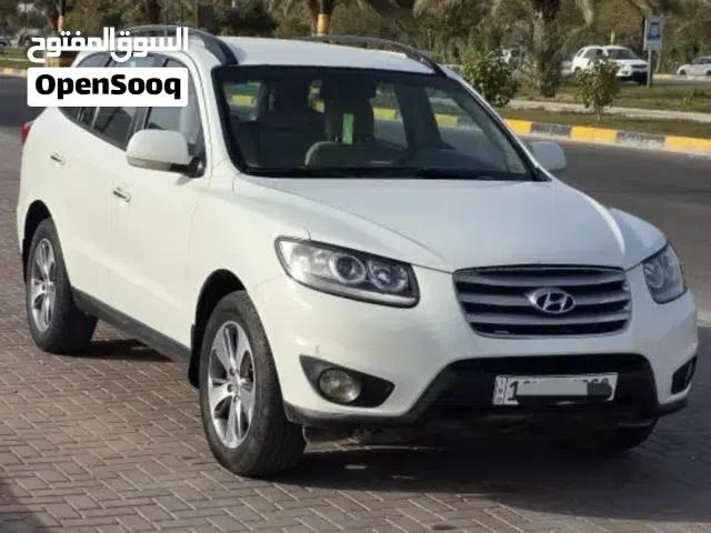 2012 هيونداي سنتافي Standard