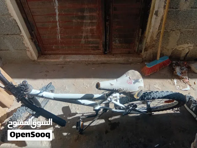 دراجة للبيع مستعملا