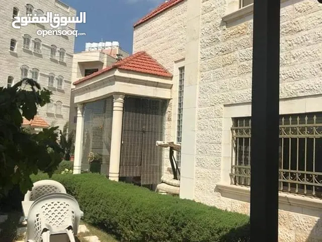 300 m2 4 Bedrooms Villa for Sale in Amman Jubaiha