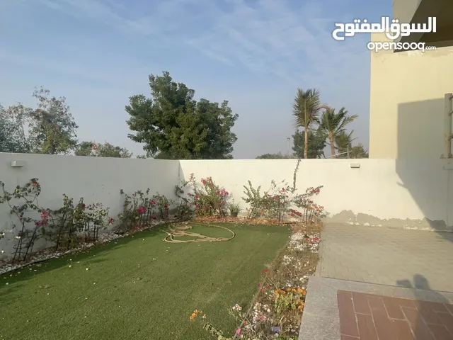 (عادل)فيلا 5غرف ماستر خزانات بالحائط سكني استثماري تجاري