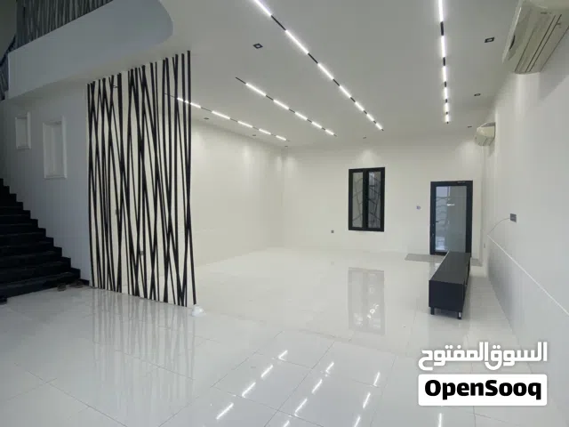 معلم دهانات وجبس بورد وسيراميك  Painting Gypsum Board & Tiles