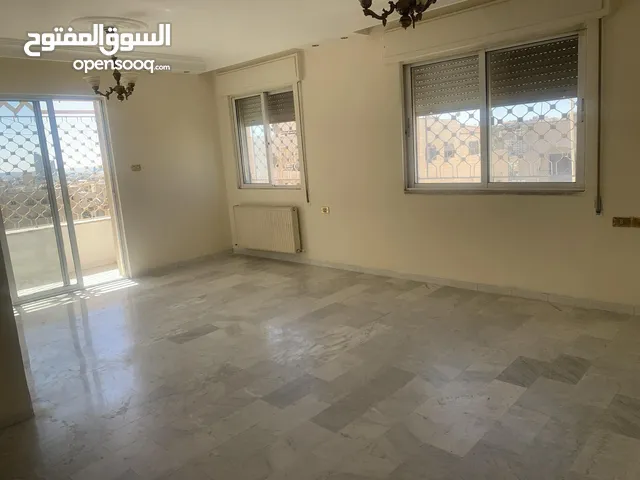 شقة فارغة للايجار في الجاردنز