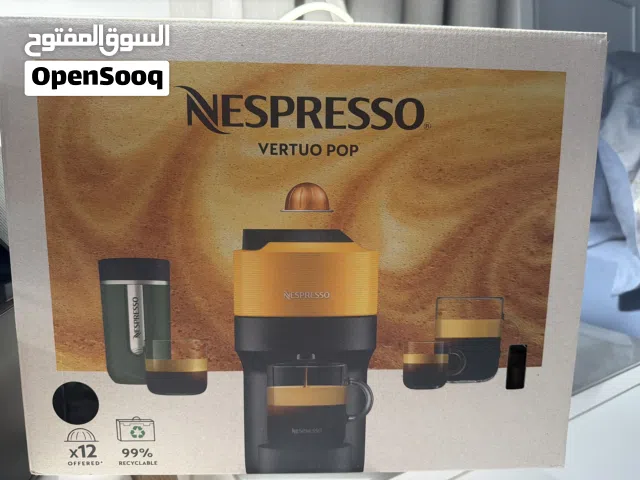 Nespresso very pop coffee machine with milk frother