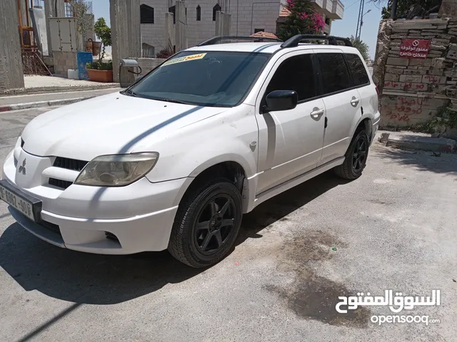 ميتسوبيشي اوتلندر