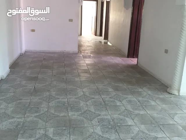 145 m2 3 Bedrooms Apartments for Rent in Zarqa Al Zarqa Al Jadeedeh