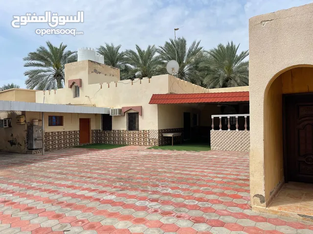 300 m2 More than 6 bedrooms Townhouse for Sale in Al Batinah Barka