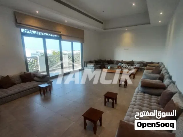 Luxury villa for Rent in Shatti Al Qurum REF 223MB