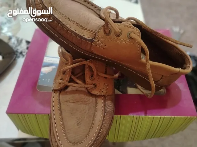 توب سايدر ماركه فوريستر مميز بحاله ممتازه نمره 40/41