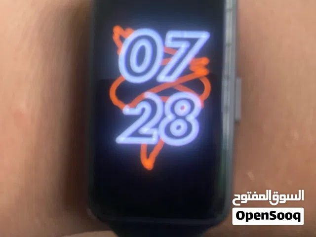 سوار ذكي مستعمل للمراقبة الصحية واللياقة البدنية