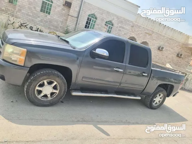 Used Chevrolet Silverado in Dhofar