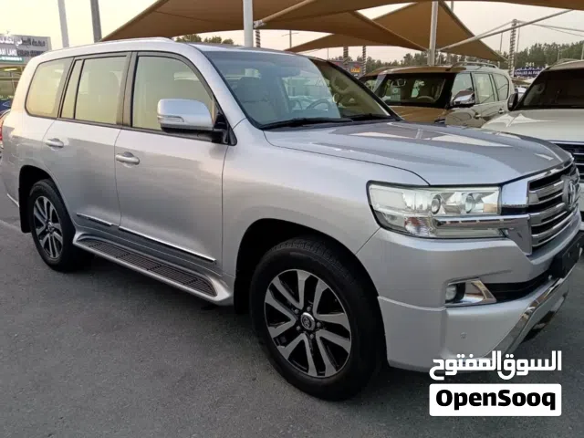 Used Toyota Land Cruiser in Sharjah