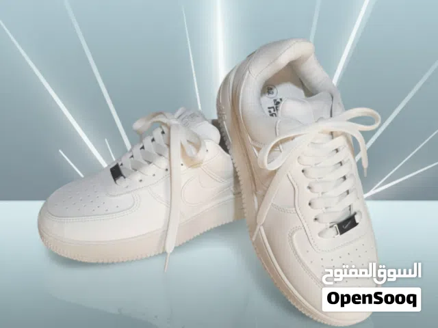 الحق العرض  كوتشي ايرفورس رجالي مستورد - المقاسات : 41 - 42 - 43 - 44 - 45 - خامات مستوردة تقفيل