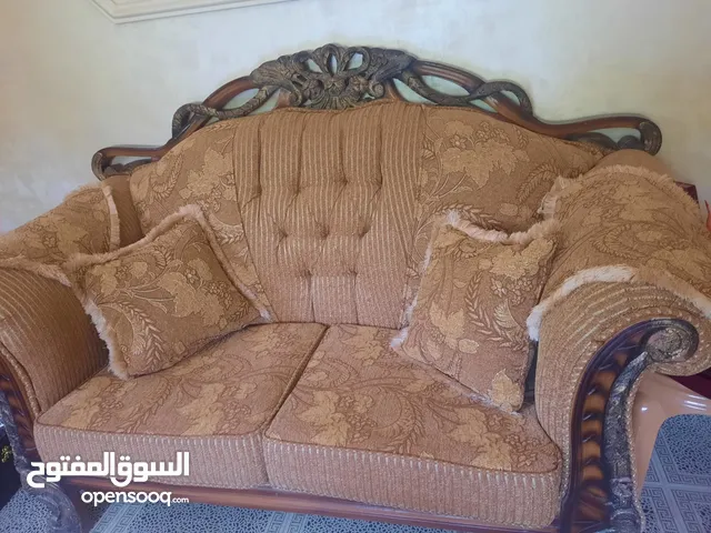 طقم كنب 9مقاعد مع طاولات ا ستعمال بسيط