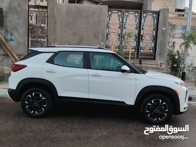 شفروليت تريل بليزر 2023 رقم بصرة الدولي بأسمي شخصيا لون أبيض سيارة جديدة