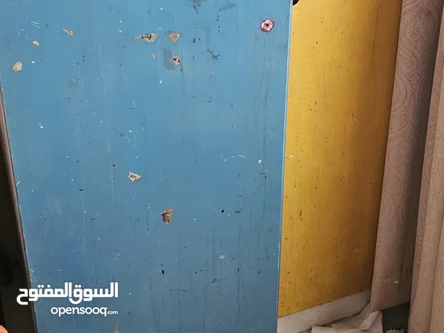 2 Strong wood storage unit with 2 doors and 2 shelves