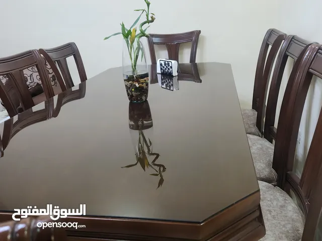 طاولة سفرة 8 كراسي بحالة الجديد