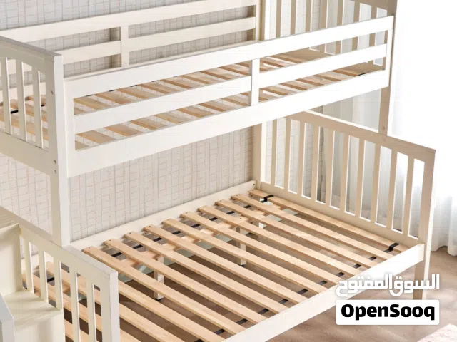 سرير طابقين للاطفال خشب صلب من هوم سنتر بحالة ممتازة