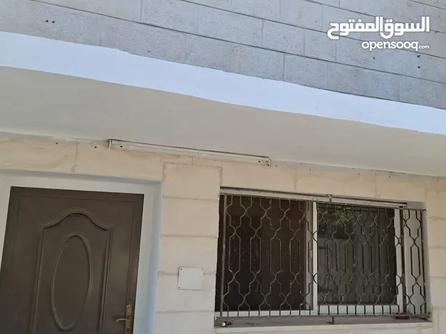 شقه غرفه وصاله للايجار المقابلين ام قصير بجامب مسجد محفوظ الشوبكي