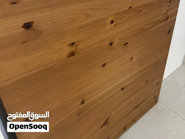 للبيع: طاولة قهوة ايكيا (HEMNES) فخمة جداً خشب صنوبر