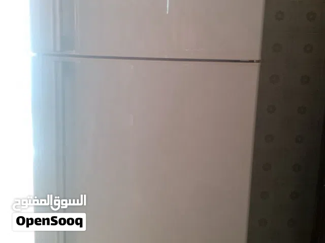 ثلاجة بحالة الوكالة