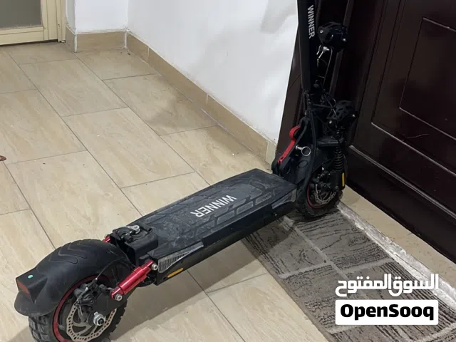 درّاجة سكوتر جديدة موديل 2025 من ماركة أخرى