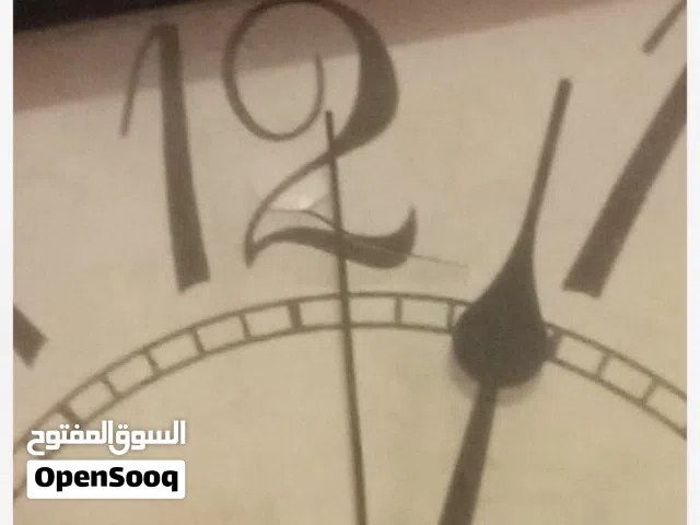 ساعه حائط للبيع نفس الصور