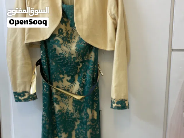فساتين 2 بسعر مغري و بحاله جيده جدا