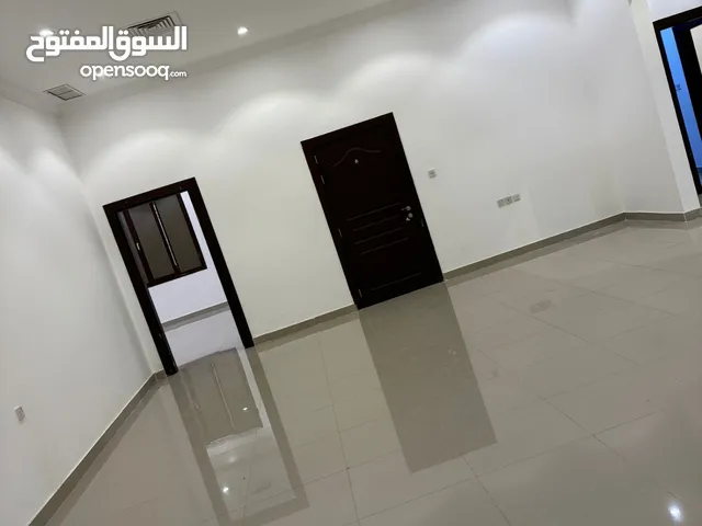 1200 m2 More than 6 bedrooms Villa for Sale in Al Ahmadi Wafra residential