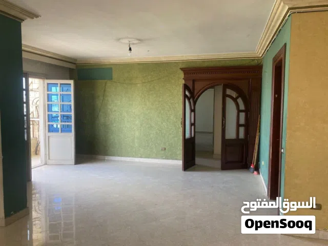 شقة للإيجار بجوار النادي الاهلي ، مدينة نصر 165م تشطيب سوبر لوكس