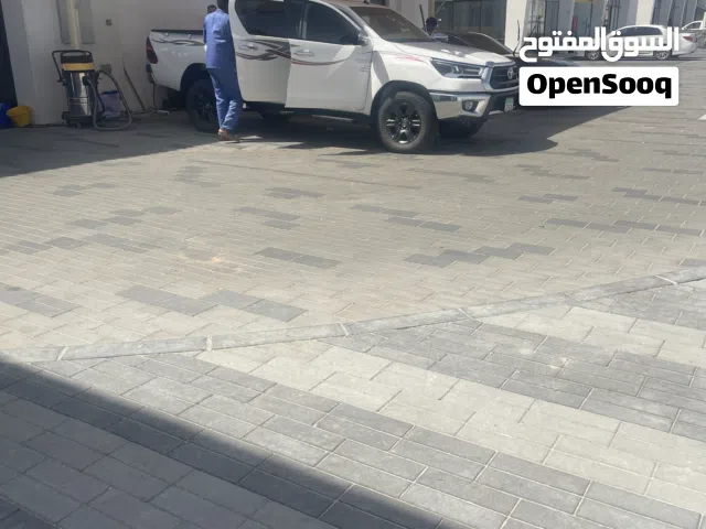 Used Toyota Hilux in Abu Dhabi