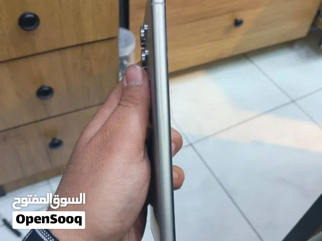 سامسونج s24 الترا مستعمل بحالة الوكالة