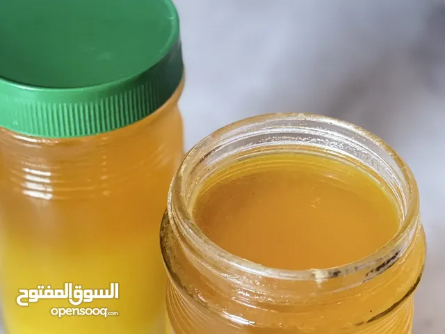 سمن عماني مقشود بأيدي عمانية طازج وطبيعي يتوفر بالطلب غرش تانج