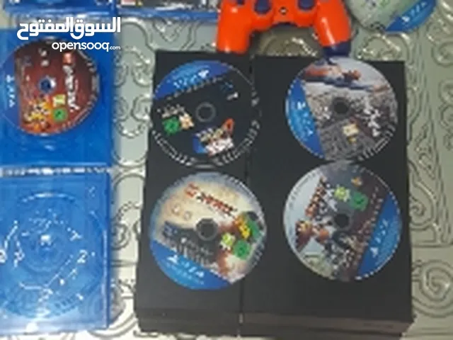 Playstation 4 with 7 disc Video games For 375