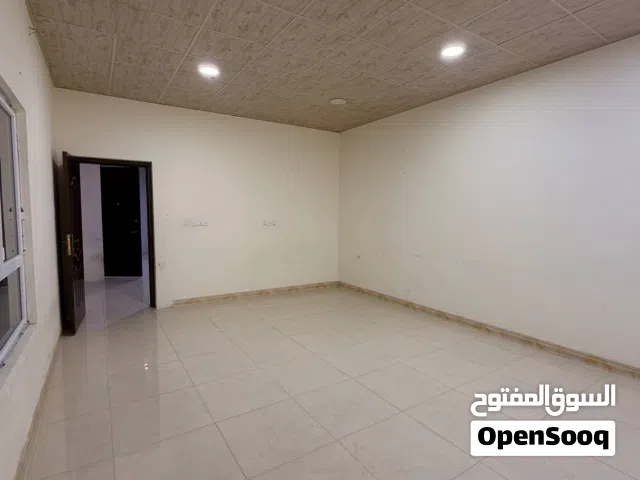 125 m2 2 Bedrooms Townhouse for Rent in Basra Baradi'yah