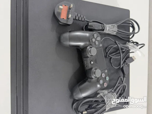 Play Station4pro مستعمل لم تفتح نهائياً 1tera في مجال بسيط بالسعر