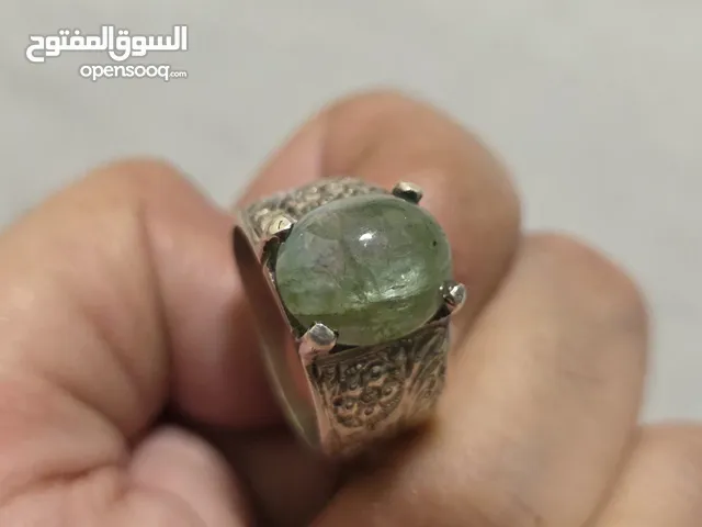Silver Ring with Emerald stone
